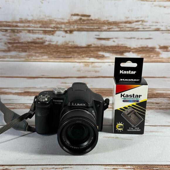 Panasonic Lumix DMC-FZ8 7.2MP Camera – 12x Leica Zoom, Black, Extras! - Picture 1 of 6